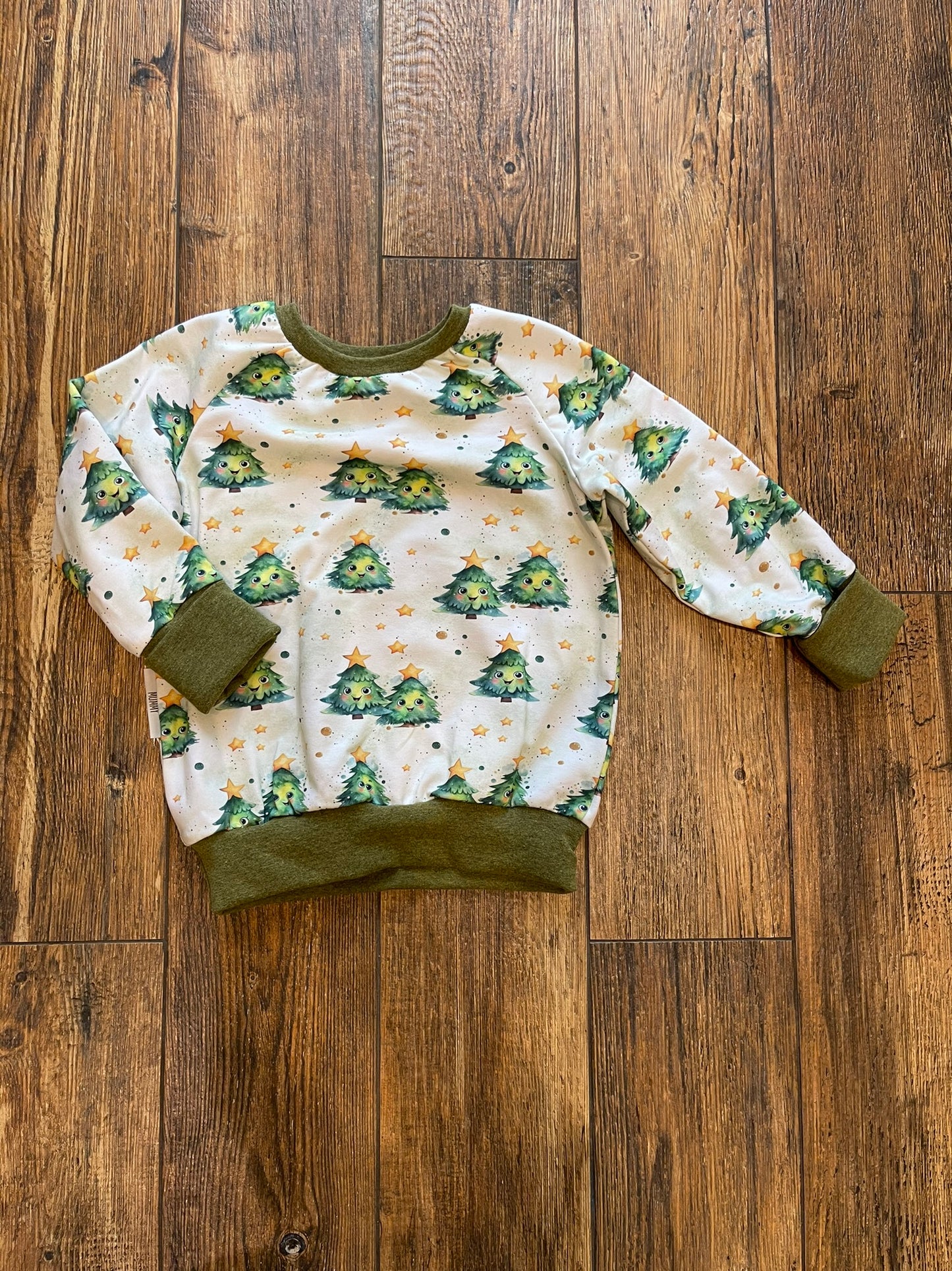 Sweater Tannenbaum Gr. 110/116