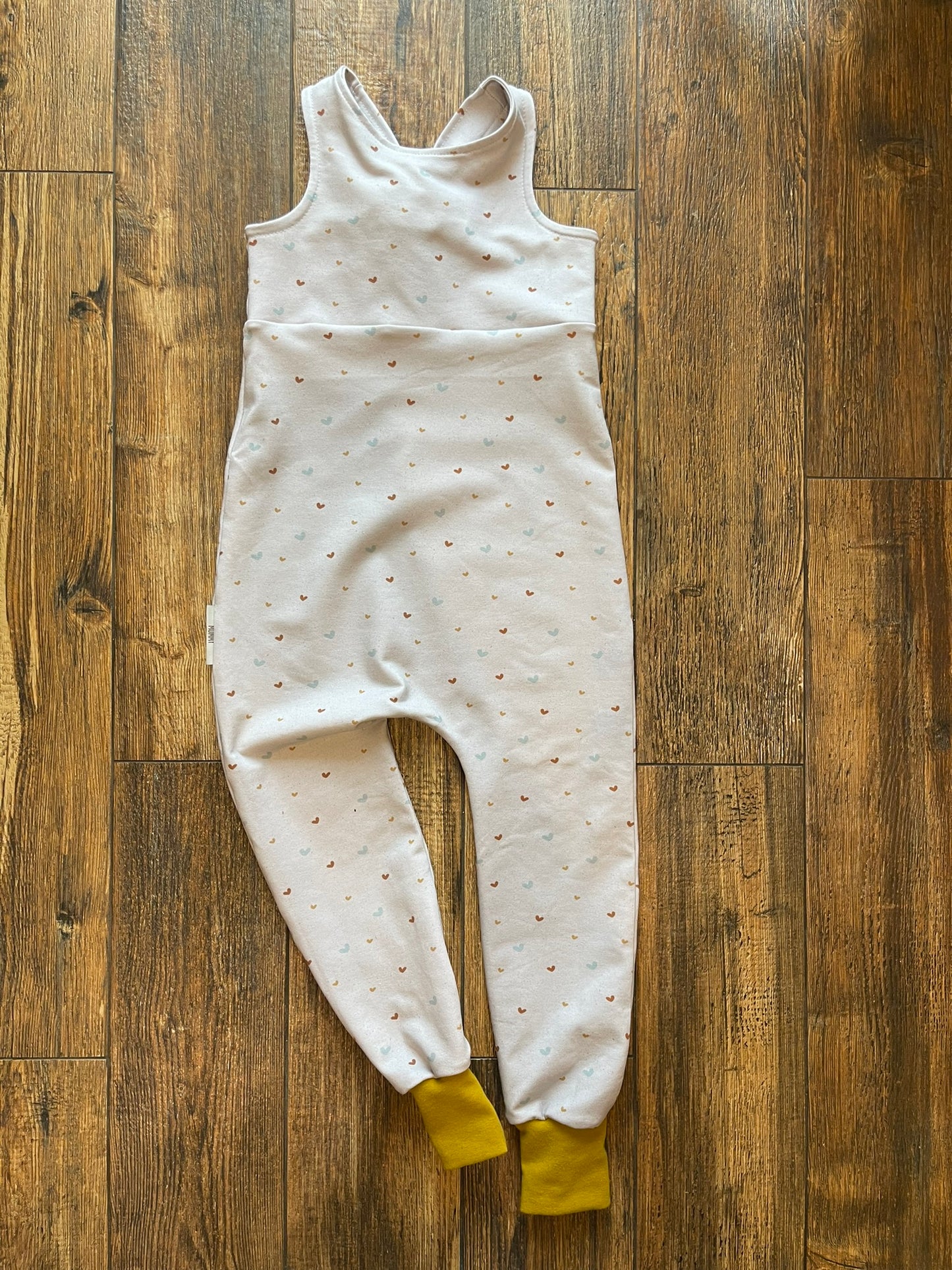 Jumpsuit Herzen Gr. 128